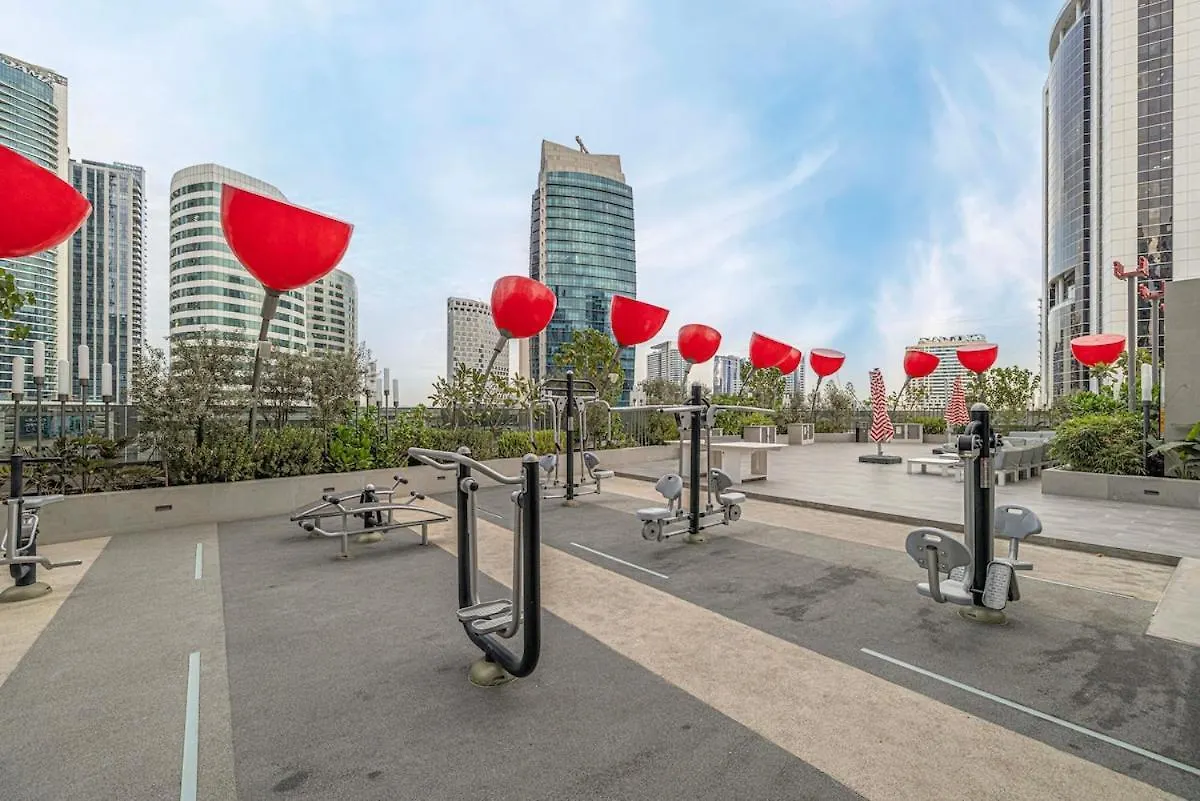 Luxury Studio Mints Walk To Dubai Mall & Burj Khalifa Apartment